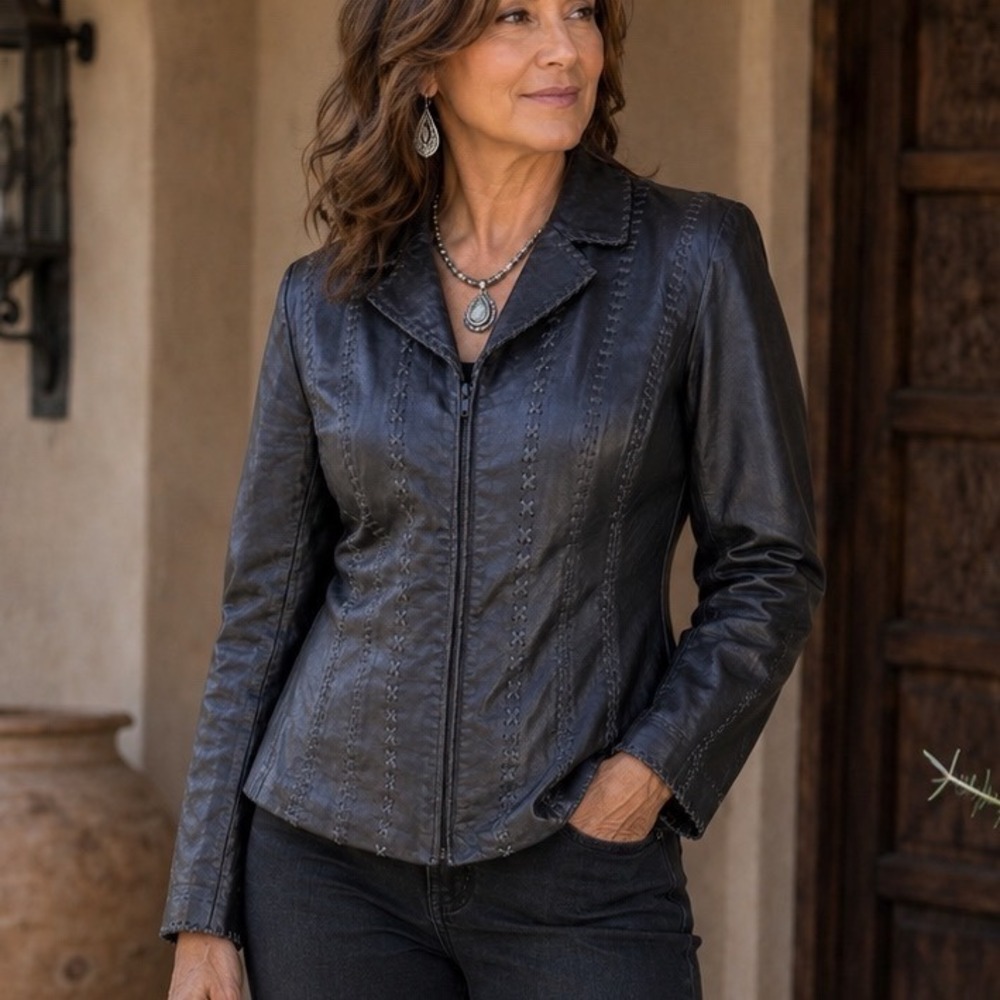 Bagatelle Black Genuine Leather Whipstitch Zip Front Jacket Womens Size 8